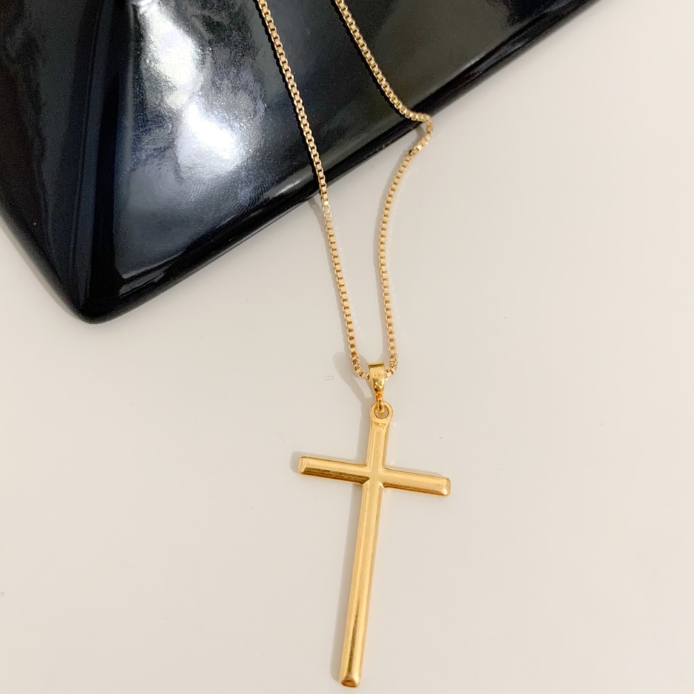Classic Cross Necklace | 18k Gold Filled - Picture 2 of 7